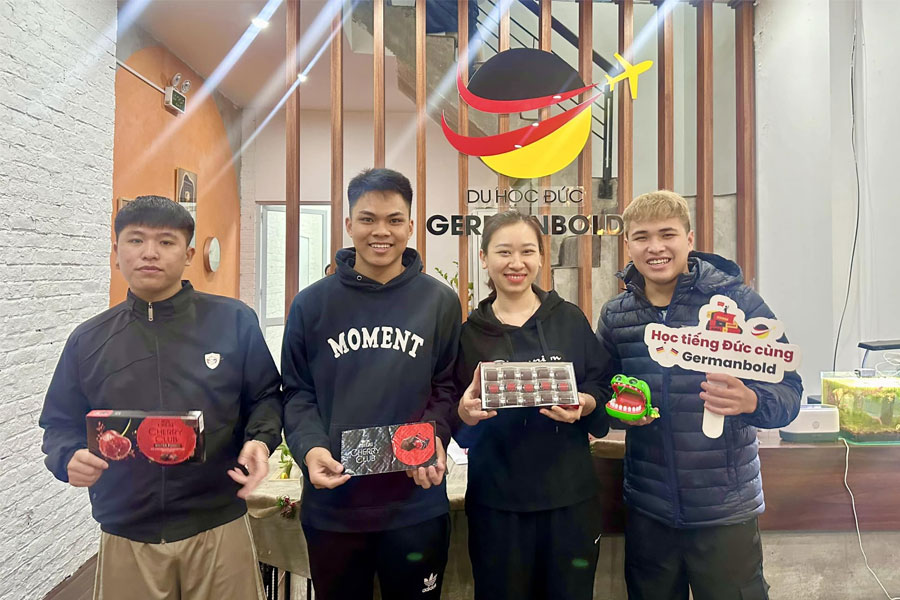 Vui học rộn ràng - đón ngàn quà tặng cùng Du học Đức - GermanBold
